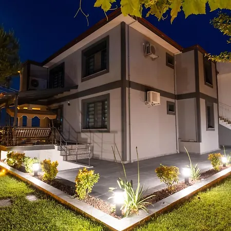 Tatil Evi Select Cunda - Sea View With Private Veranda In Cunda Island *