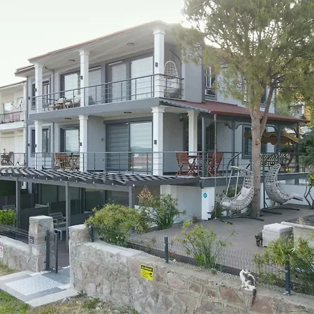 Select Cunda - Sea View With Private Veranda In Cunda Island Ayvalik