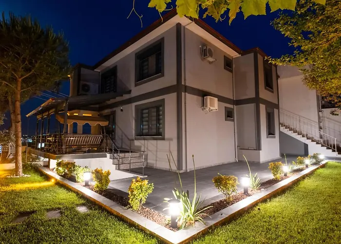 Prázdninový dům Select Cunda - Sea View With Private Veranda In Cunda Island *